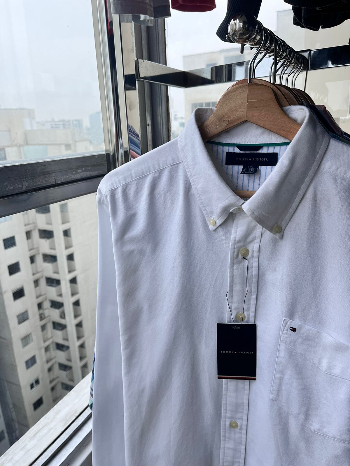 Camisa oxford Tommy Hilfiger de algodon.
