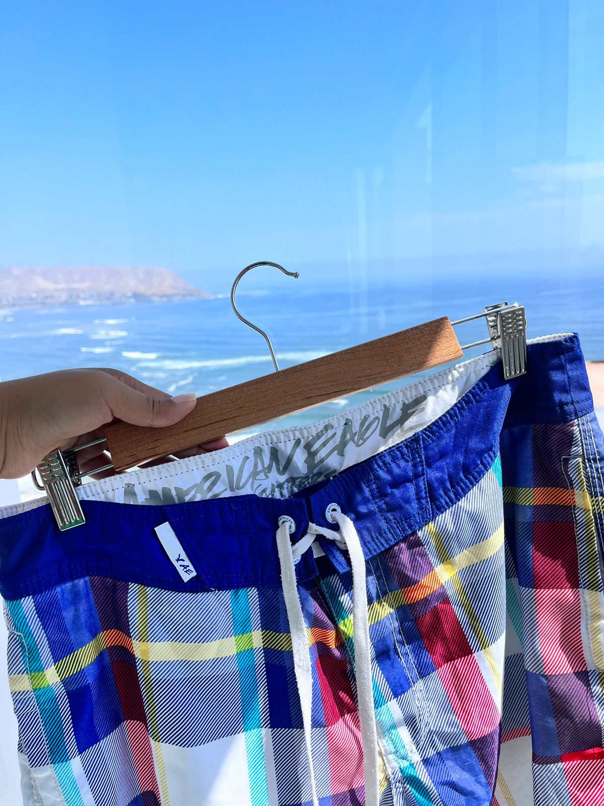 Shorts de baño American Eagle con estampado de cuadros